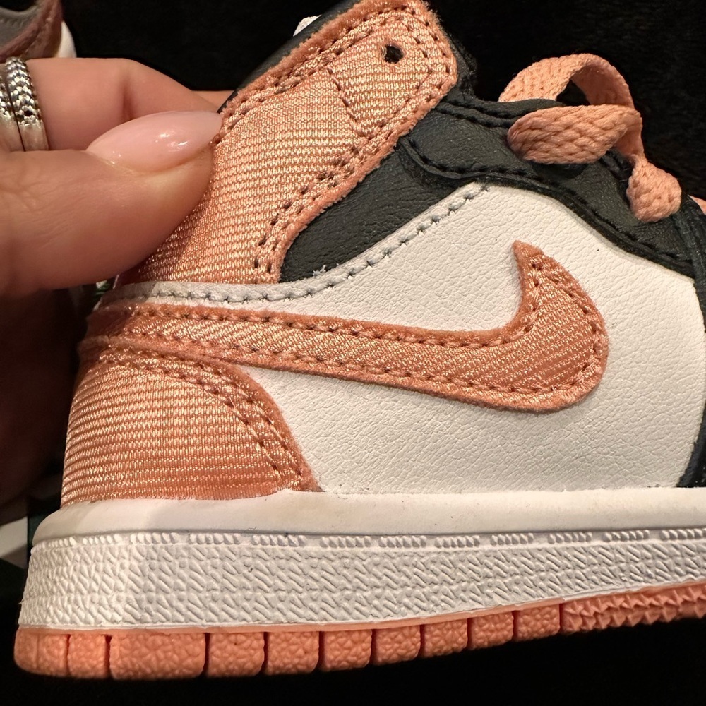 AUTHENTIC NWT from StockX-JORDAN 1 MID GS “LIGHT MADDER ROOT" 6C - Picture 4 of 16
